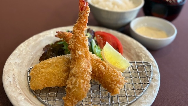 ミックスフライ定食